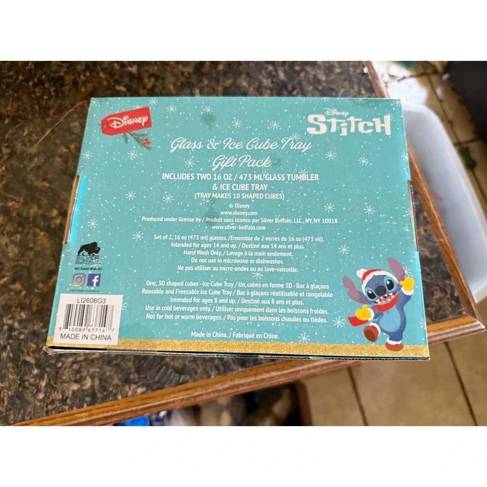 Disney Lilo & Stitch Glass and Ice Cube Tray Gift Pack 16oz Tumblers 2 Pack NEW
